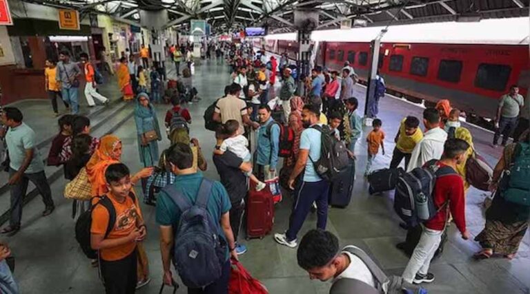 बिहार चुनाव में वोटिंग बढ़ी, AAP ने भाजपा पर टिकट बांटकर वोटिंग प्रभावित करने का लगाया आरोप