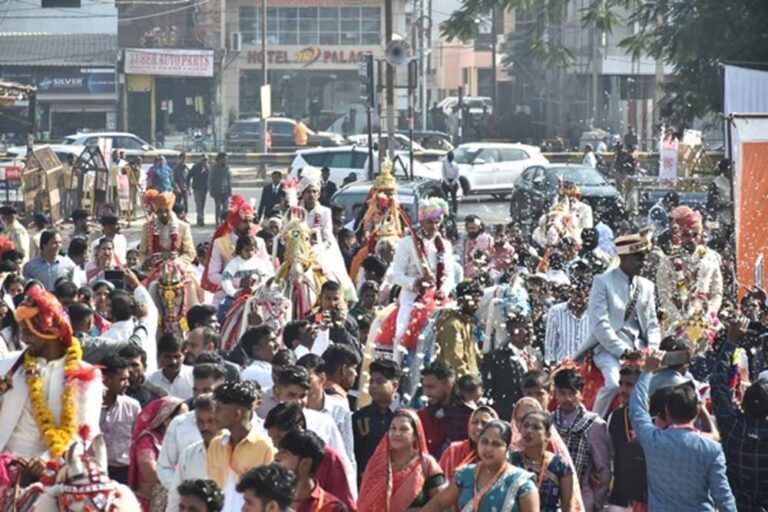 संस्कारों की मिसाल: डॉ. अभिमन्यु-डॉ. इशिता ने रचाई शादी, उज्जैन में 21 कन्याओं का सामूहिक विवाह