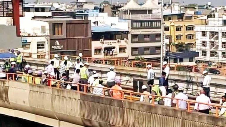 भोपाल मेट्रो को मिली रफ्तार: CMRs टीम ने अचानक शुरू की अंतिम परीक्षा का तीसरा पड़ाव भोपाल मेट्रो को मिली रफ्तार: CMRs टीम ने अचानक शुरू की अंतिम परीक्षा का तीसरा पड़ाव