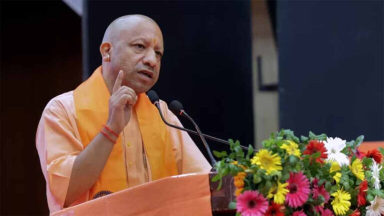 विशेष आर्टिकल: योगी सरकार में उत्तर प्रदेश की मुद्रा योजना: आत्मनिर्भरता की स्वर्णिम सफलता गाथा – लाखों सपनों को पंख देने वाली यात्रा विशेष आर्टिकल: योगी सरकार में उत्तर प्रदेश की मुद्रा योजना: आत्मनिर्भरता की स्वर्णिम सफलता गाथा – लाखों सपनों को पंख देने वाली यात्रा