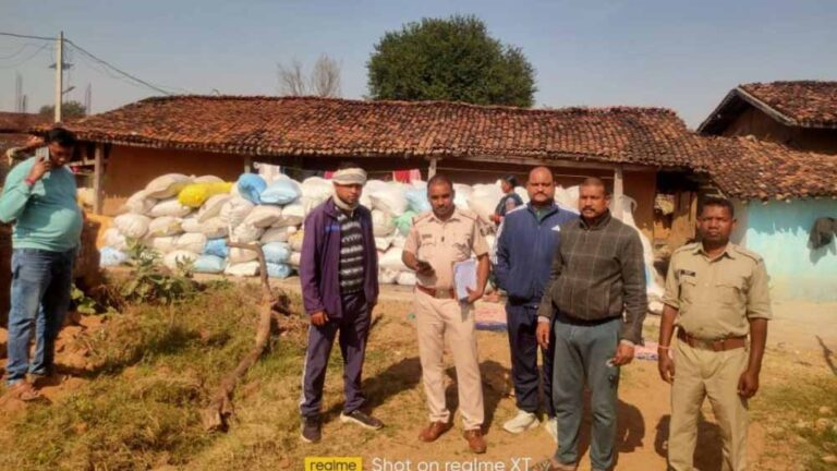 धान तस्करी पर कसा शिकंजा, बॉर्डर एरिया से 1370 क्विंटल धान बरामद