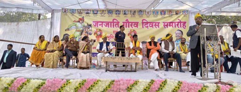 मंत्री राम विचार नेताम ने शहीद वीर नारायण सिंह की प्रतिमा स्थापना हेतु किया भूमिपूजन मंत्री राम विचार नेताम ने शहीद वीर नारायण सिंह की प्रतिमा स्थापना हेतु किया भूमिपूजन