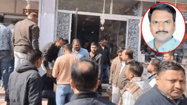 दिनदहाड़े कत्ल से दहला कोरबा: भाजपा नेता अक्षय गर्ग पर ताबड़तोड़ वार, मौके पर मौत दिनदहाड़े कत्ल से दहला कोरबा: भाजपा नेता अक्षय गर्ग पर ताबड़तोड़ वार, मौके पर मौत