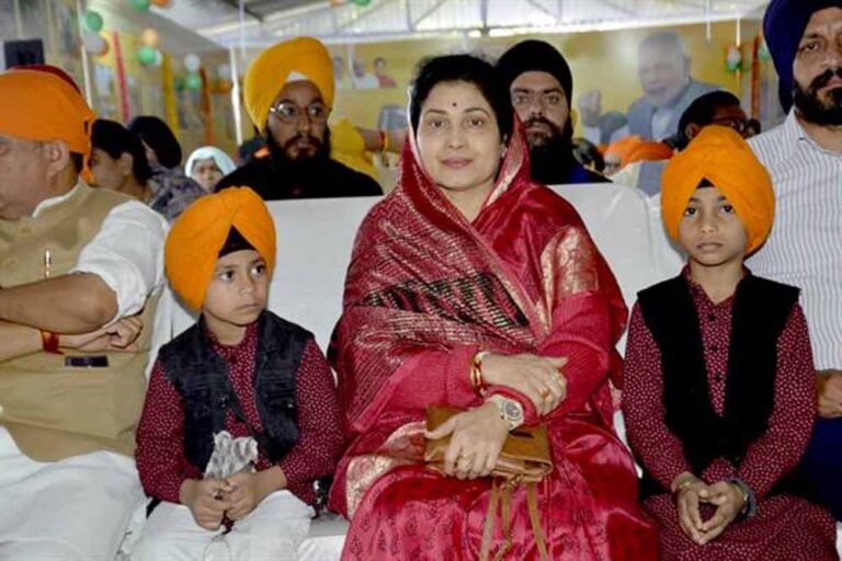 राज्यमंत्री गौर ने किया मन की बात कार्यक्रम का श्रवण राज्यमंत्री गौर ने किया मन की बात कार्यक्रम का श्रवण