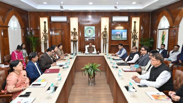 रायपुर: रक्षक पाठ्यक्रम छात्रों के सुरक्षित भविष्य के लिए सहायक होगा – मुख्यमंत्री विष्णुदेव साय