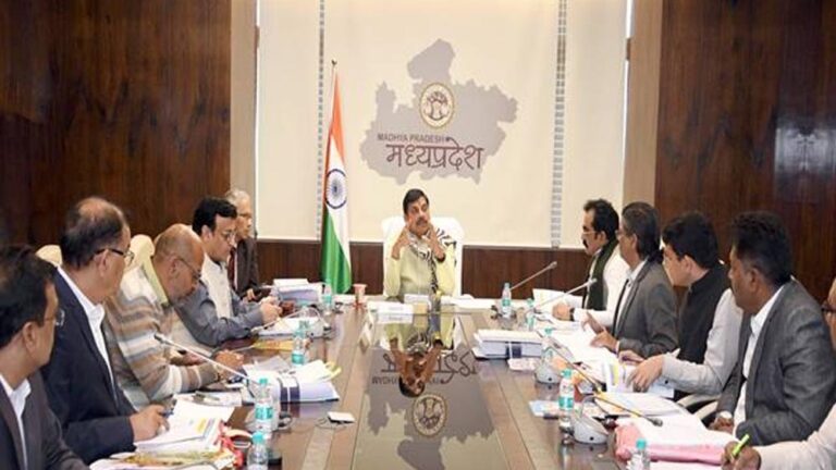 मुख्यमंत्री डॉ. यादव ने की लोक निर्माण विभाग की समीक्षा