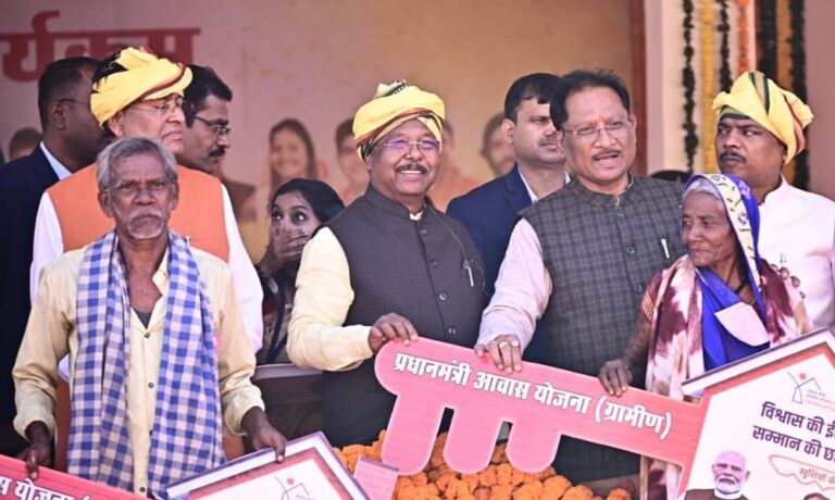 रायपुर: शहीद वीर नारायण सिंह का बलिदान, संघर्ष और स्वाभिमान का प्रतीक, मुख्यमंत्री साय का वक्तव्य