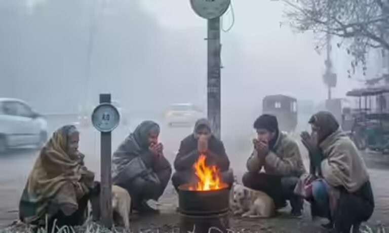 इंदौर में कड़ाके की ठंड, पारा 4.5° तक गिरा, 10 साल में सबसे कम तापमान, पचमढ़ी भी ठंडी
