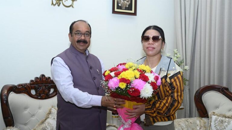 अंतरराष्ट्रीय मुक्केबाज एमसी मैरी कॉम से छत्तीसगढ़ के उप मुख्यमंत्री अरुण साव की मुलाकात अंतरराष्ट्रीय मुक्केबाज एमसी मैरी कॉम से छत्तीसगढ़ के उप मुख्यमंत्री अरुण साव की मुलाकात