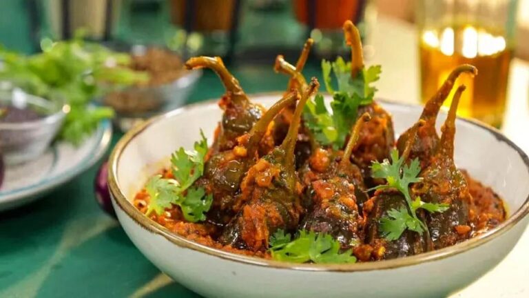 मसालेदार भरवा बैंगन बनाने का आसान तरीका, खाने वाला चाटे अंगुलिया