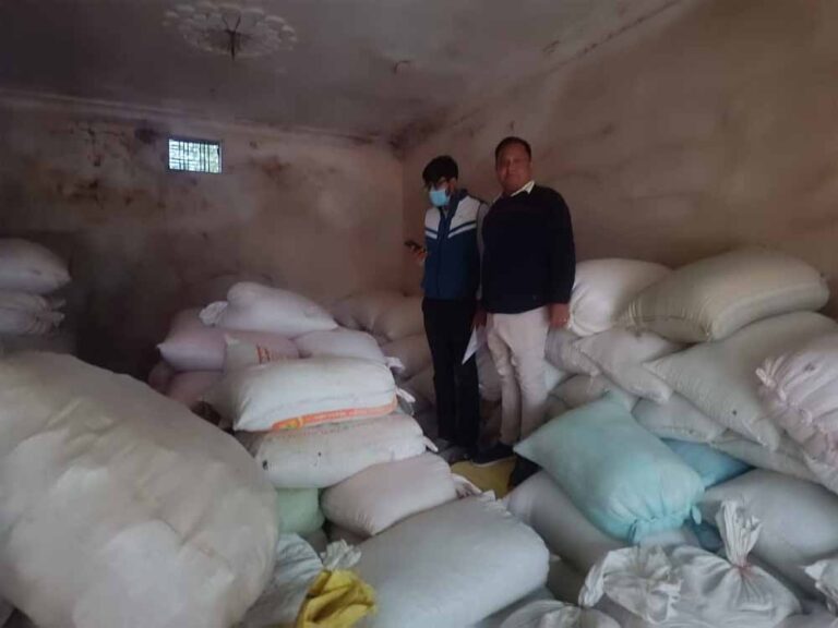 अवैध धान परिवहन पर शिकंजा, बचौलियों और कोचियों की हालत खराब