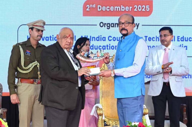 राज्यपाल रमेन डेका बोले – नवाचार केवल प्रयोगशालाओं और कक्षाओं तक सीमित नहीं रहना चाहिए, इसे समाज से जोड़ना होगा