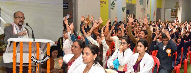 विश्व दिव्यांगजन दिवस पर कार्यक्रम में शामिल हुए राज्यपाल