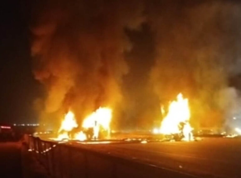 भीषण सड़क हादसा कर्नाटक में, बस में आग लगने से 9 जिंदा जले