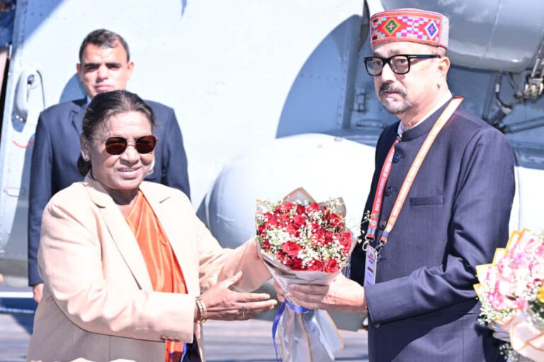 रायपुर : राष्ट्रपति श्रीमती द्रौपदी मुर्मू का आत्मीय स्वागत