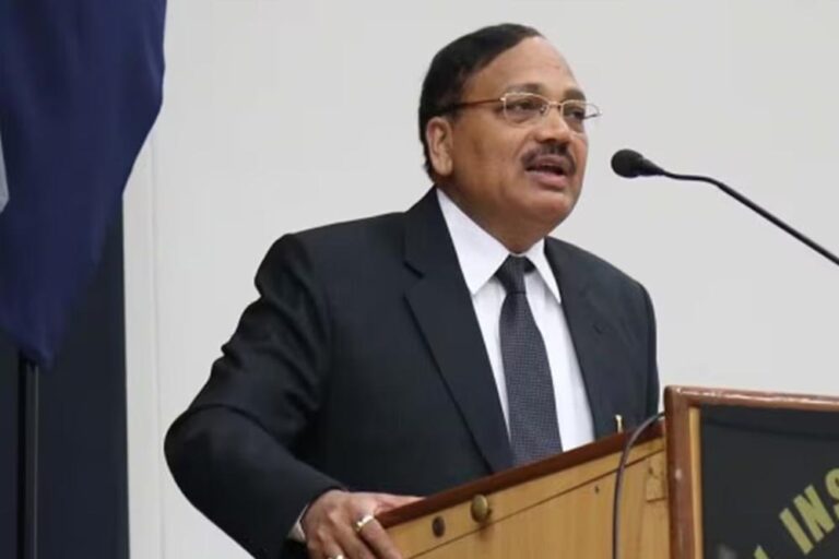 ‘पायजामा टिप्पणी’ को लेकर सीजेआई सूर्यकांत ने जताई कड़ी नाराजगी ‘पायजामा टिप्पणी’ को लेकर सीजेआई सूर्यकांत ने जताई कड़ी नाराजगी