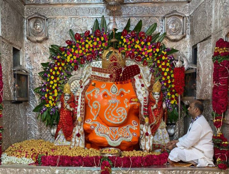 खजराना गणेश मंदिर की 40 दान पेटियाँ खोली गईं, तीन महीने बाद निकला डेढ़ करोड़ रुपये, डॉलर और गहने