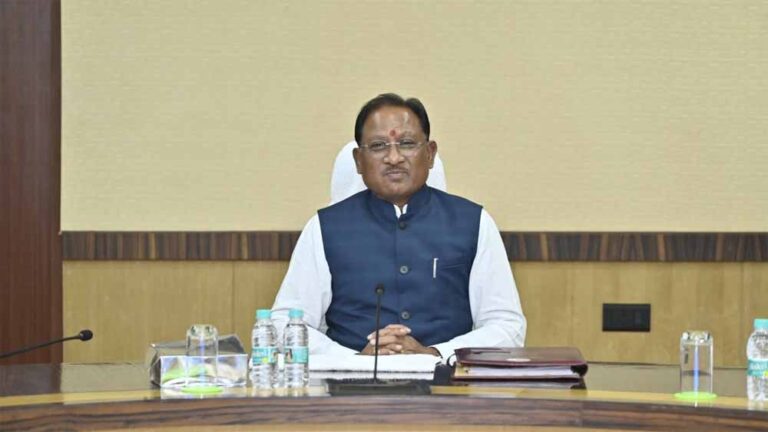 ठाकुर प्यारेलाल सिंह की जयंती पर मुख्यमंत्री साय ने अर्पित की श्रद्धांजलि