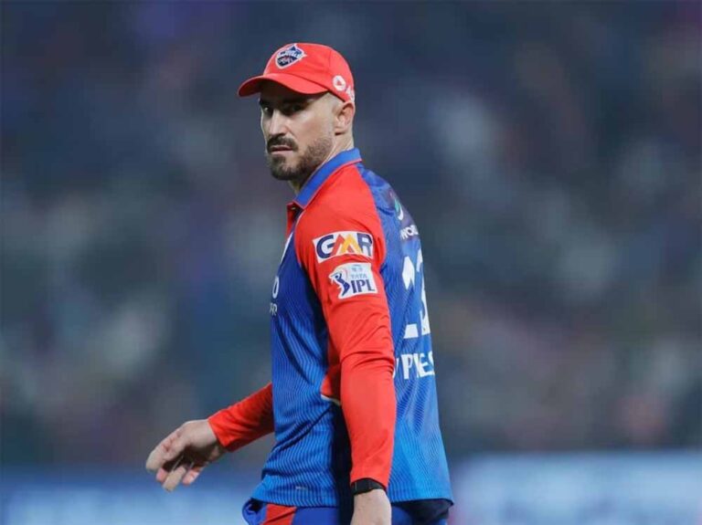 दिल्ली कैपिटल्स ने फाफ डुप्लेसी को क्यों नहीं किया रिटेन? सामने आई असली वजह दिल्ली कैपिटल्स ने फाफ डुप्लेसी को क्यों नहीं किया रिटेन? सामने आई असली वजह