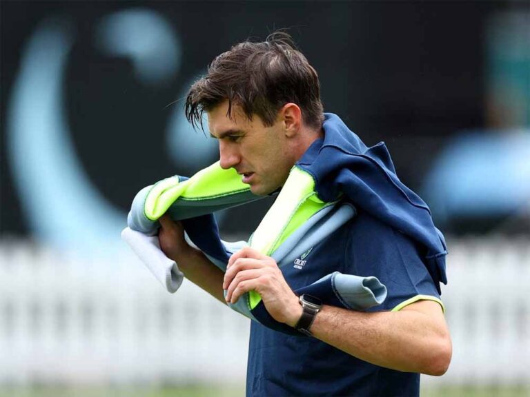 AUS को डबल झटका! पैट कमिंस के लिए एशेज खत्म, T20 वर्ल्ड कप खेलना भी अनिश्चित