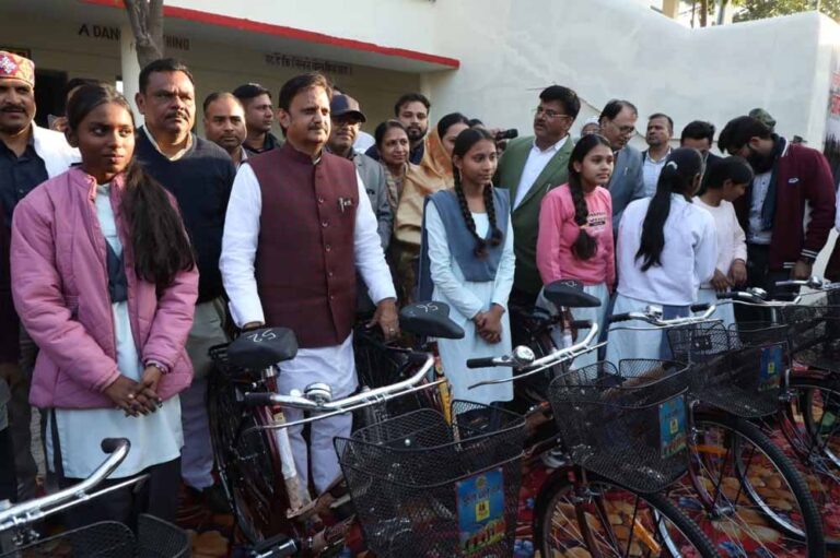 देश को ऊंचाई पर बनाए रखने का कार्य नई पीढ़ी करेगी : उप मुख्यमंत्री शुक्ल