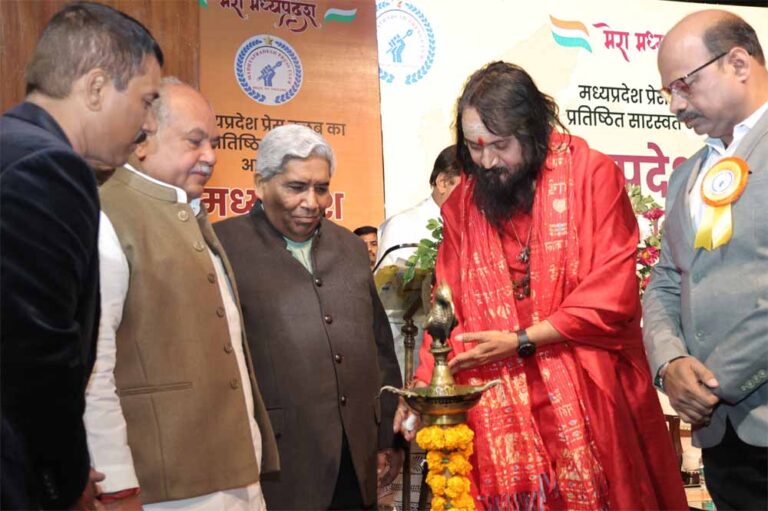 पत्रकारिता समाज में चेतना का संचार करती हैं: विधानसभा अध्यक्ष तोमर