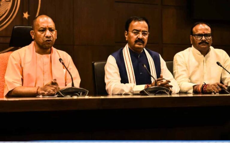 योगी मंत्रिमंडल में बड़ा बदलाव? UP में तीसरे डिप्टी सीएम को लेकर सियासी हलचल