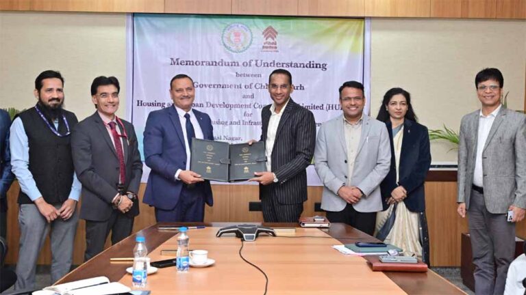आवास और बुनियादी ढांचा विकास के लिए एम.ओ.यू. पर हस्ताक्षर आवास और बुनियादी ढांचा विकास के लिए एम.ओ.यू. पर हस्ताक्षर