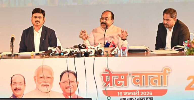 प्रत्येक ग्रामीण परिवार को सुरक्षित, शुद्ध एवं सतत पेयजल उपलब्ध कराना सरकार का लक्ष्य : उपमुख्यमंत्री अरुण साव प्रत्येक ग्रामीण परिवार को सुरक्षित, शुद्ध एवं सतत पेयजल उपलब्ध कराना सरकार का लक्ष्य : उपमुख्यमंत्री अरुण साव