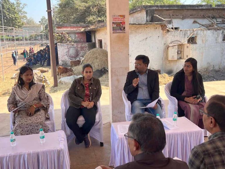 बेमेतरा में गणतंत्र दिवस की तैयारियों ने पकड़ी रफ्तार, कलेक्टर ने व्यवस्थाओं का लिया जायजा