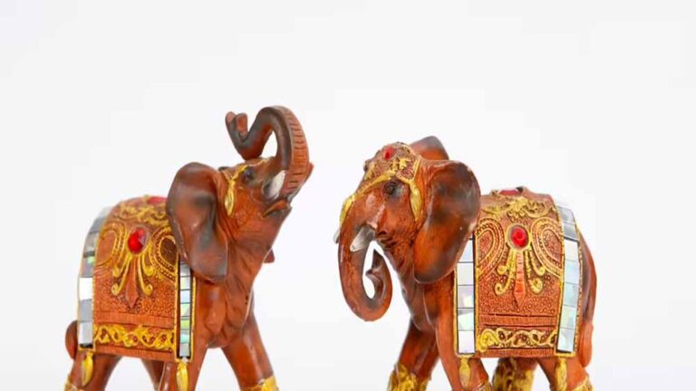 घर में हाथी की मूर्ति रखने से क्या होते हैं फायदे? जानिए वास्तु के नियम