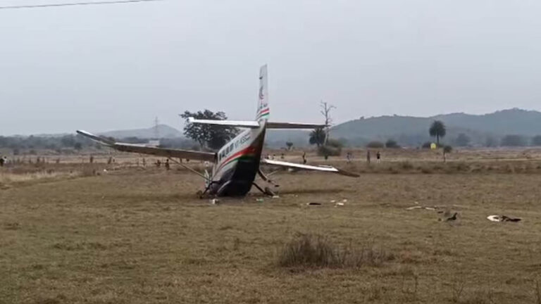 राउरकेला में इंडिया वन एयर का चार्टर्ड प्लेन क्रैश, पायलट घायल