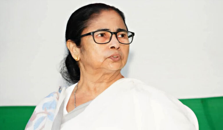 SC में ED का गंभीर आरोप, ममता बनर्जी पर ₹2,742 करोड़ के घोटाले और 20 करोड़ हवाला के लिंक का आरोप SC में ED का गंभीर आरोप, ममता बनर्जी पर ₹2,742 करोड़ के घोटाले और 20 करोड़ हवाला के लिंक का आरोप