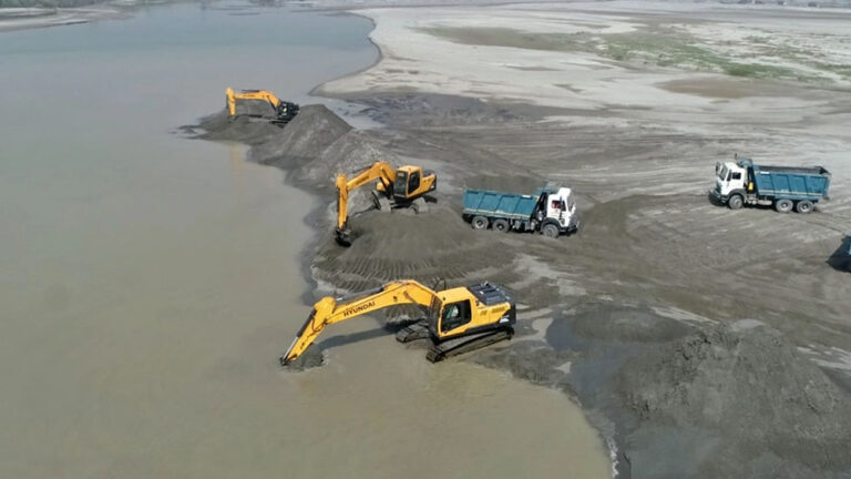 चंबल से अरावली तक खनन माफिया का तांडव, राजस्थान और एमपी में लोग खौफ में, कानून नाकाम