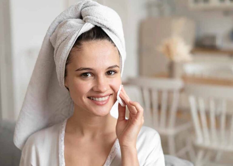 कम प्रोडक्ट्स, ज्यादा निखार: क्यों ट्रेंड में है ‘स्किनिमलिज्म’ स्किनकेयर