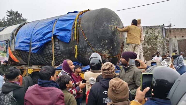 आस्था का महामिलन: पहली शिवलिंग पूजा की तिथि पर ही बिहार में होगा दुनिया के सबसे बड़े शिवलिंग का लोकार्पण