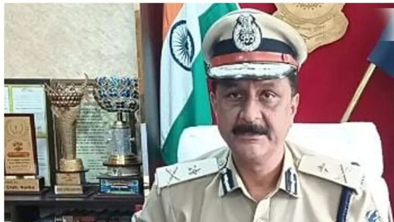 रायपुर के पहले पुलिस कमिश्नर बने संजीव शुक्ला, श्वेता बनीं ग्रामीण SP, 15 IPS अफसरों का ट्रांसफर