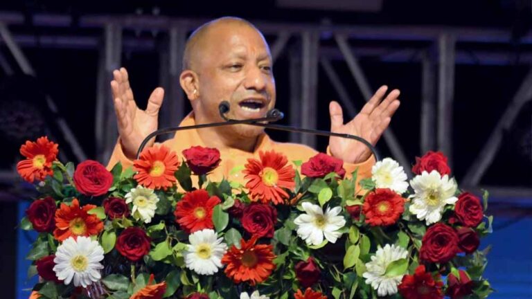 मुख्यमंत्री योगी आदित्यनाथ ने किया सिद्धार्थनगर महोत्सव का शुभारंभ