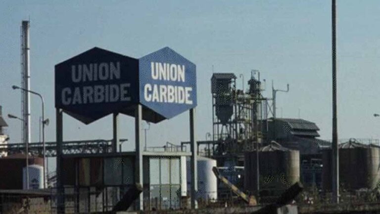 छह माह पहले भस्म हुआ जहरीला कचरा, अब 900 टन राख को सुरक्षित दफन कर पर्यावरण की रक्षा छह माह पहले भस्म हुआ जहरीला कचरा, अब 900 टन राख को सुरक्षित दफन कर पर्यावरण की रक्षा