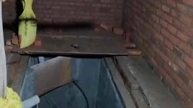 टीकमगढ़ में भयानक हादसा : सेप्टिक टैंक में चप्पलें तैर रही थीं, अंदर पाए गए दो भाईयों के शव