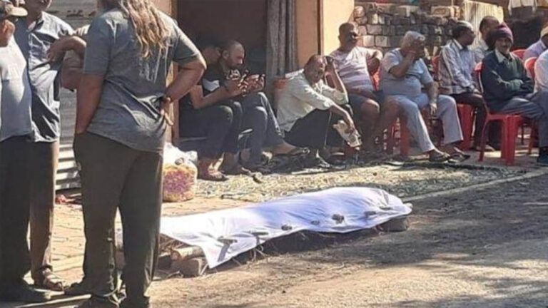 इंदौर में गंदा पानी पीने से कई मौते इंदौर में गंदा पानी पीने से कई मौते