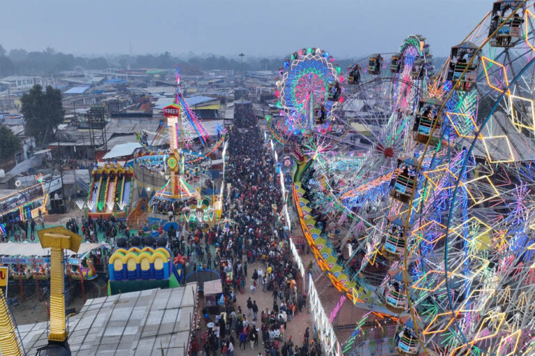 आरटीओ टैक्स छूट पर रोक से ग्वालियर व्यापार मेले में कारोबार ठप, करोड़ों का नुकसान