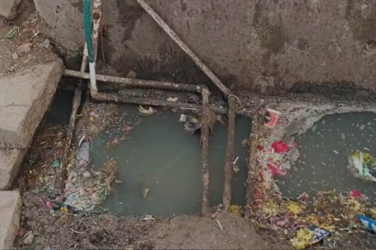 ‘पैसे बचाने के चक्कर में ड्रेनेज के पास बिछाई गई वॉटर लाइन’, इंदौर त्रासदी पर ‘वॉटरमैन ऑफ इंडिया’ ने उठाए सवाल