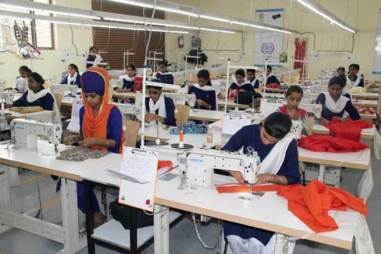 मध्य प्रदेश में युवाओं के लिए बड़ा कदम, 100 करोड़ की लागत से बीपीसीएल कौशल विकास केन्द्र बनेगा मध्य प्रदेश में युवाओं के लिए बड़ा कदम, 100 करोड़ की लागत से बीपीसीएल कौशल विकास केन्द्र बनेगा