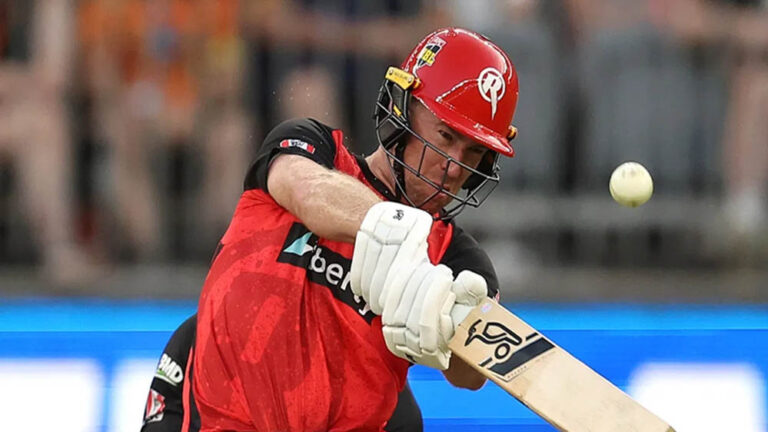 BBL में आखिरी गेंद पर छक्का, 19 वर्षीय खिलाड़ी ने मेलबर्न रेनेगेड्स को दिलाई पर्थ स्कॉर्चर्स पर 4 विकेट से जीत