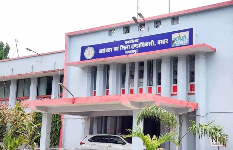 छत्तीसगढ़ में बस्तर जिले के 11 सेवानिवृत्त अधिकारी-कर्मचारियों को मिली भावभीनी विदाई