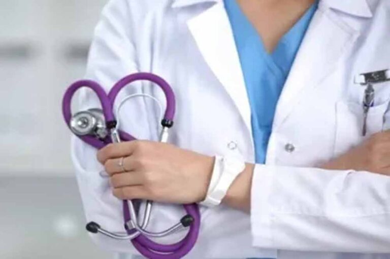 अंबिकापुर जिला स्वास्थ्य विभाग में वॉक-इन-इंटरव्यू से होगा विशेषज्ञ डॉक्टर्स का चयन