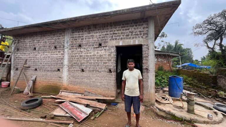 छत्तीसगढ़ में आर्थिक कमजोर परिवार को प्रधानमंत्री आवास योजना से मिला पक्का घर