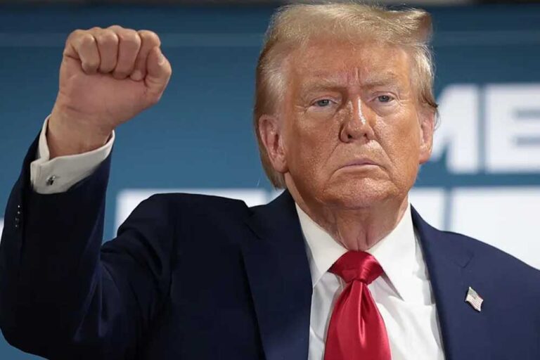 वेनेजुएला के ‘एक्टिंग प्रेसिडेंट’ के रूप में खुद को पेश किया, बड़ा राजनीतिक कदम वेनेजुएला के ‘एक्टिंग प्रेसिडेंट’ के रूप में खुद को पेश किया, बड़ा राजनीतिक कदम