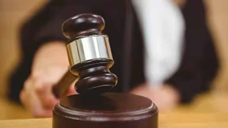 पत्नी को गुजारा भत्ता देने से बचने छोड़ दी 6 करोड़ की नौकरी